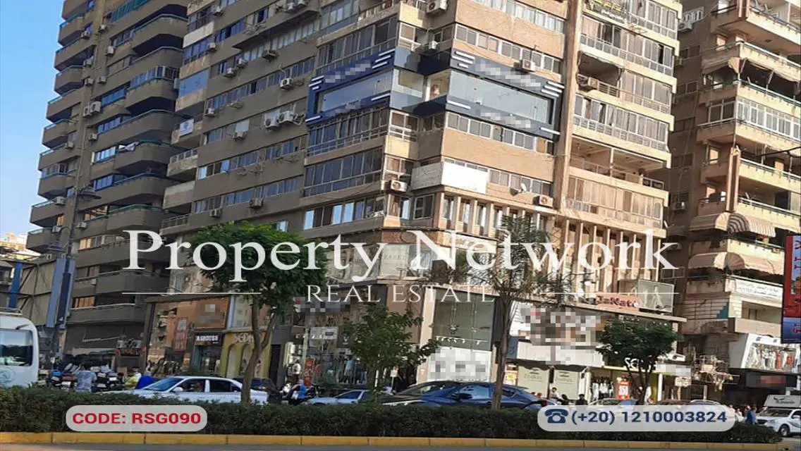 Luxury Apartment with 250 sqm in the Heart of the City