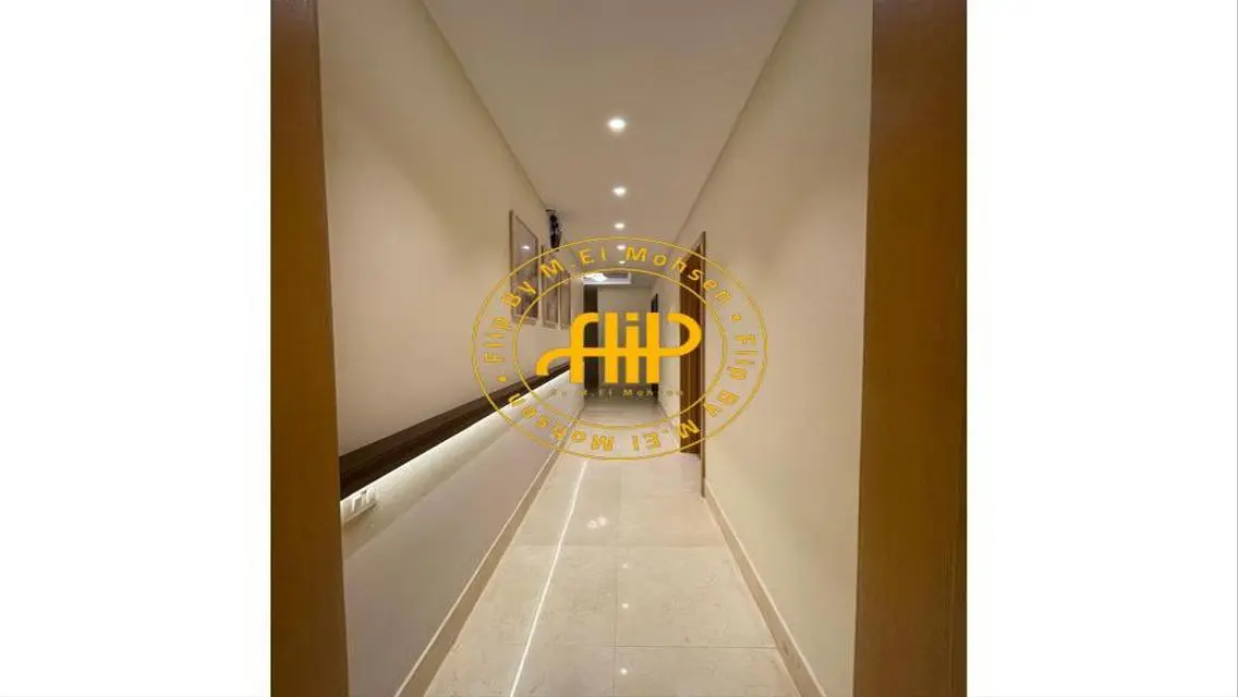 Luxurious Apartment with Spacious Design