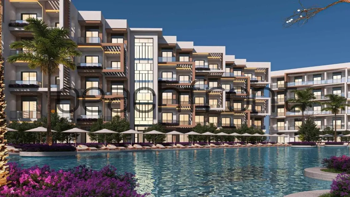 Luxury Apartment in the Heart of the City with Lake View