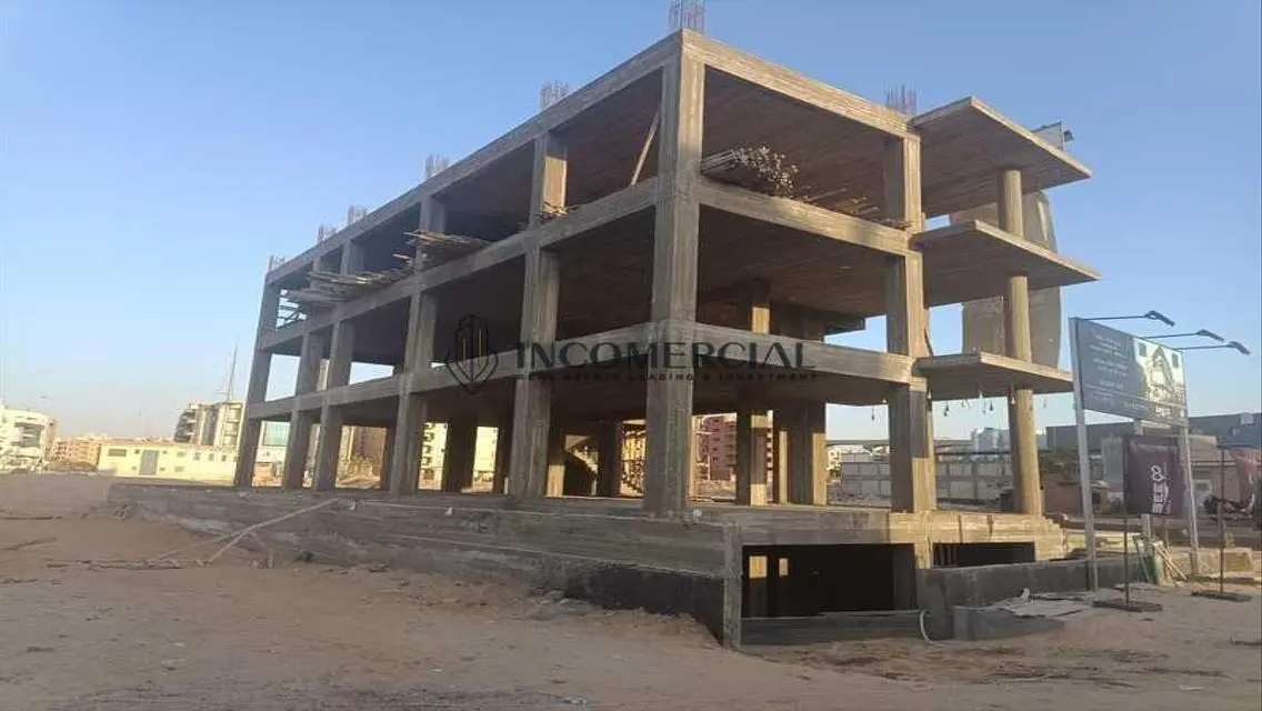 عقار فاخر بمساحة 450 متر²