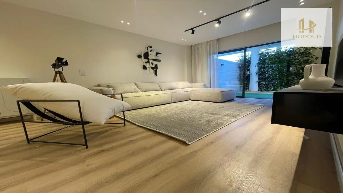Stunning Apartment with Private Garden