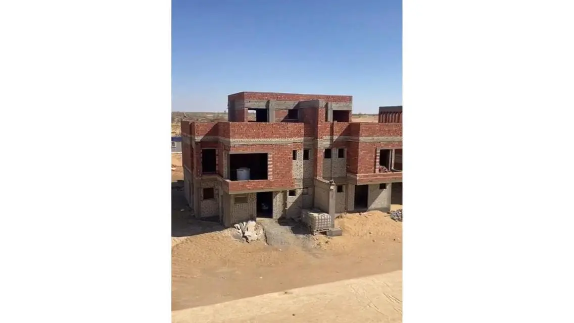 فيلا فاخرة بمسبح خاص وحديقة خاصة في منطقة مميزة