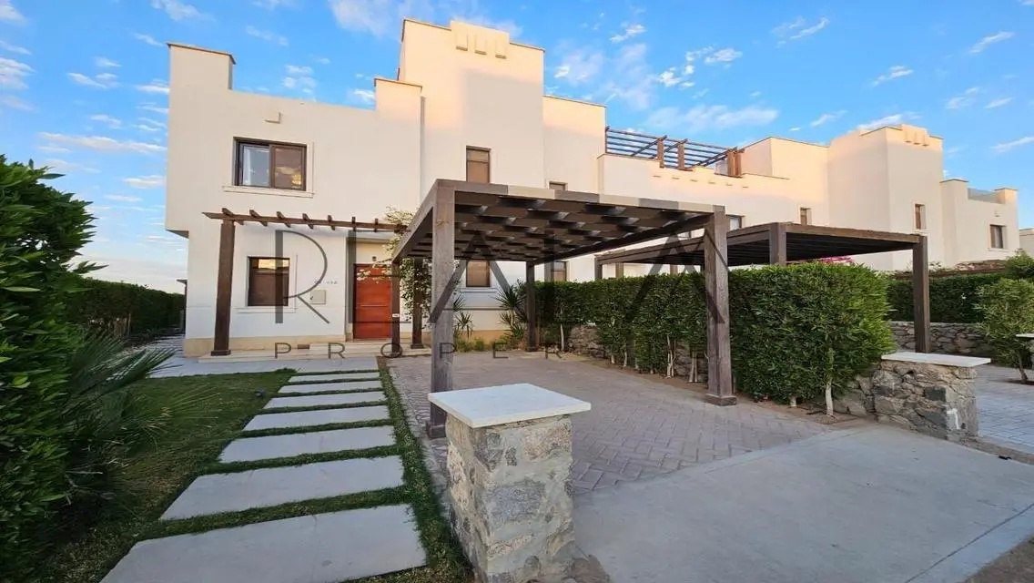 Luxury Villa with Private Garden and Pool
