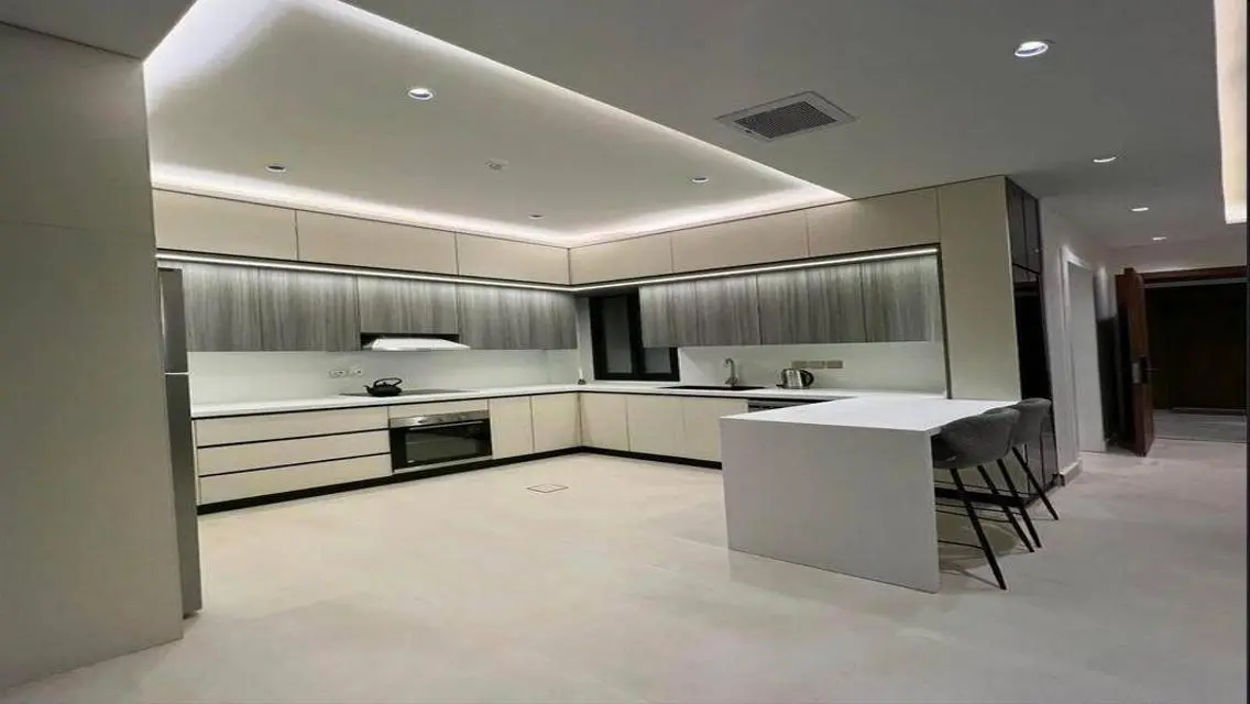 Luxury Apartment with Pool and Prime Location