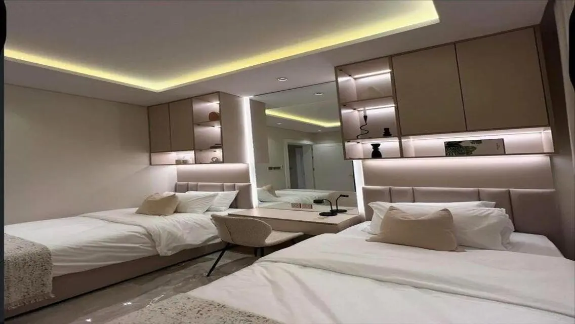 Luxury Apartment with Pool and Prime Location