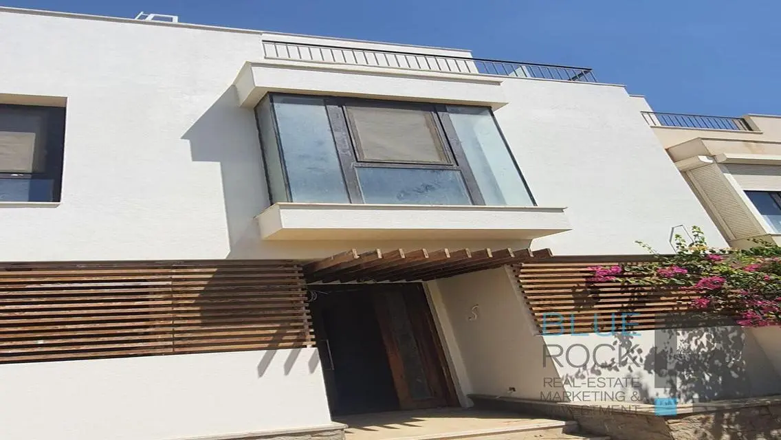 Luxurious Apartment with 286 sqm in the Heart of the City