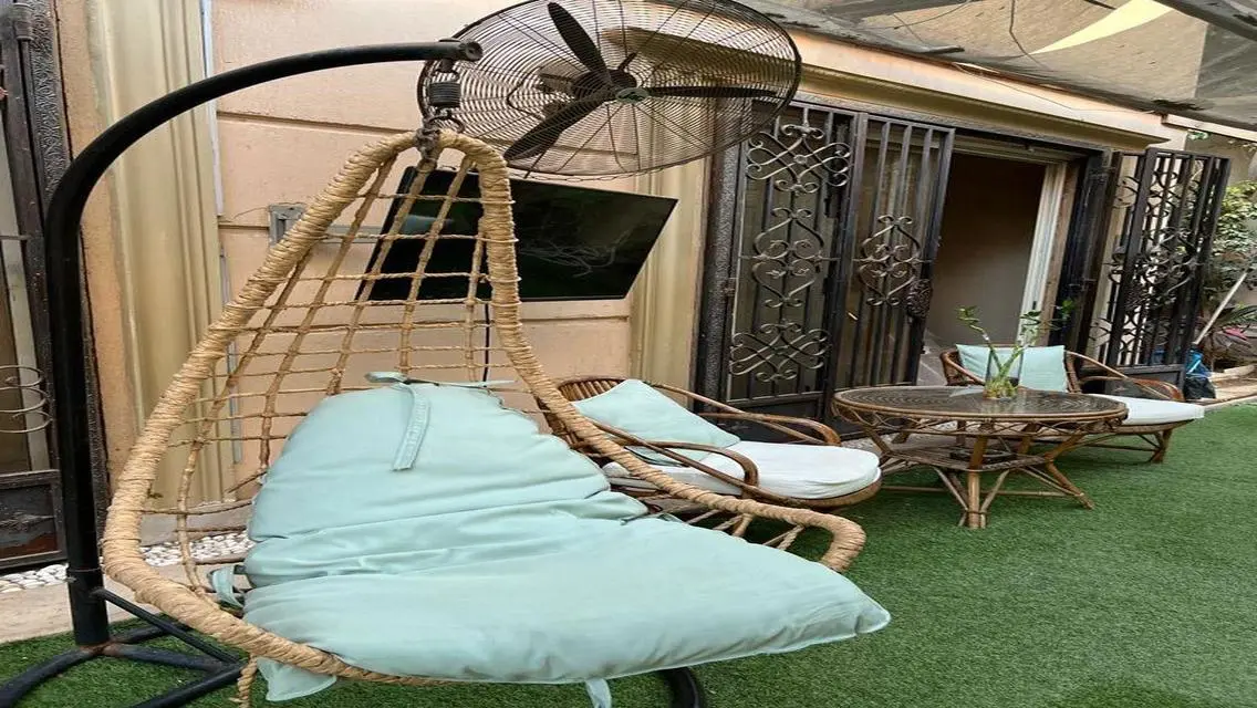 شقة فاخرة بمساحة 620 متر- ببلكونة ساحرة