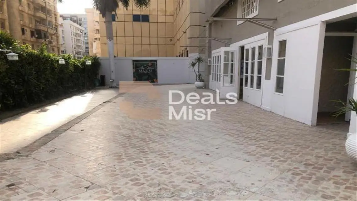 Luxury Apartment with 240 Meters in the Heart of the City