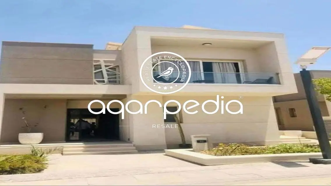 Luxurious Villa with Expansive Space and Stunning View