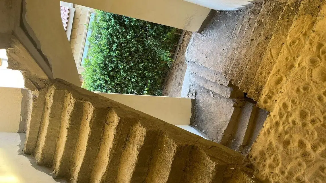 فيلا فاخرة مع حديقة ومسبح خاص
