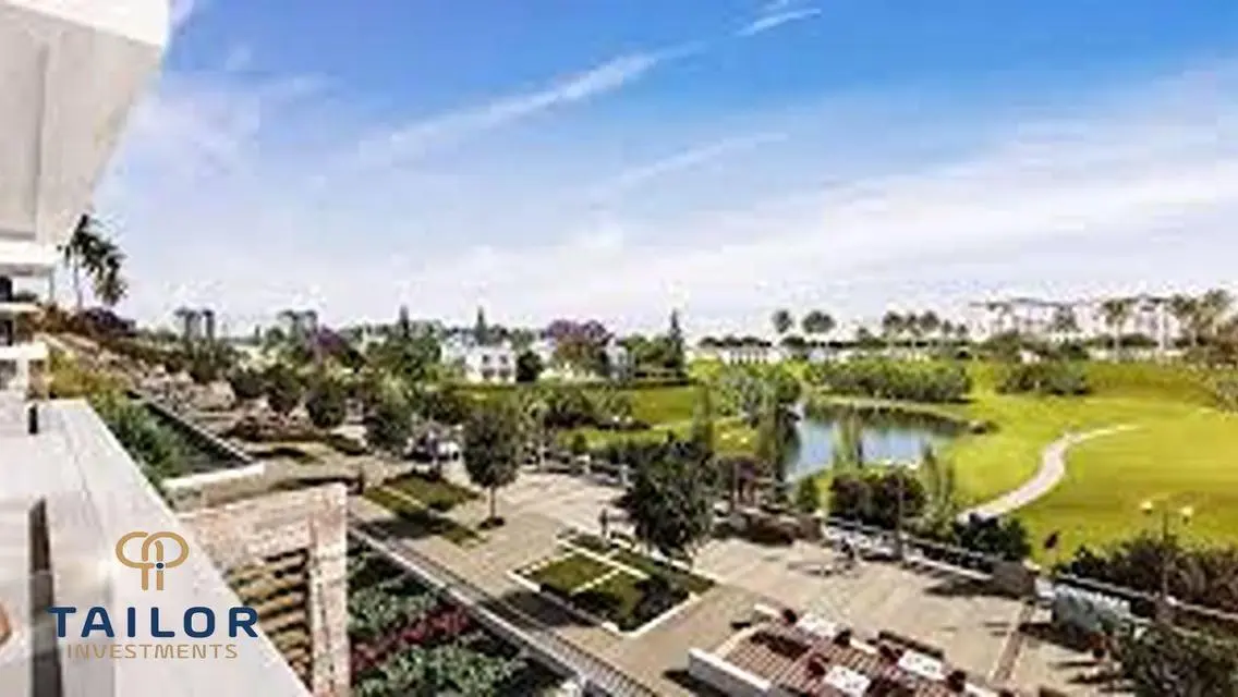 Stunning Apartment with 1817 Square Meters in October City