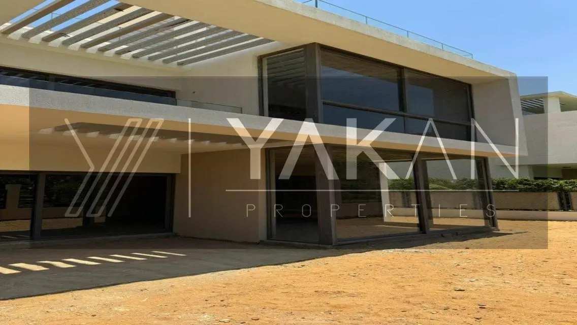 Luxury Apartment Overlooking Lakes for Sale