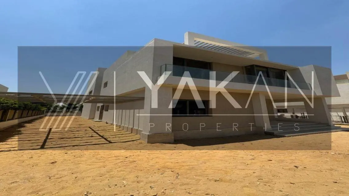Luxury Apartment Overlooking Lakes for Sale