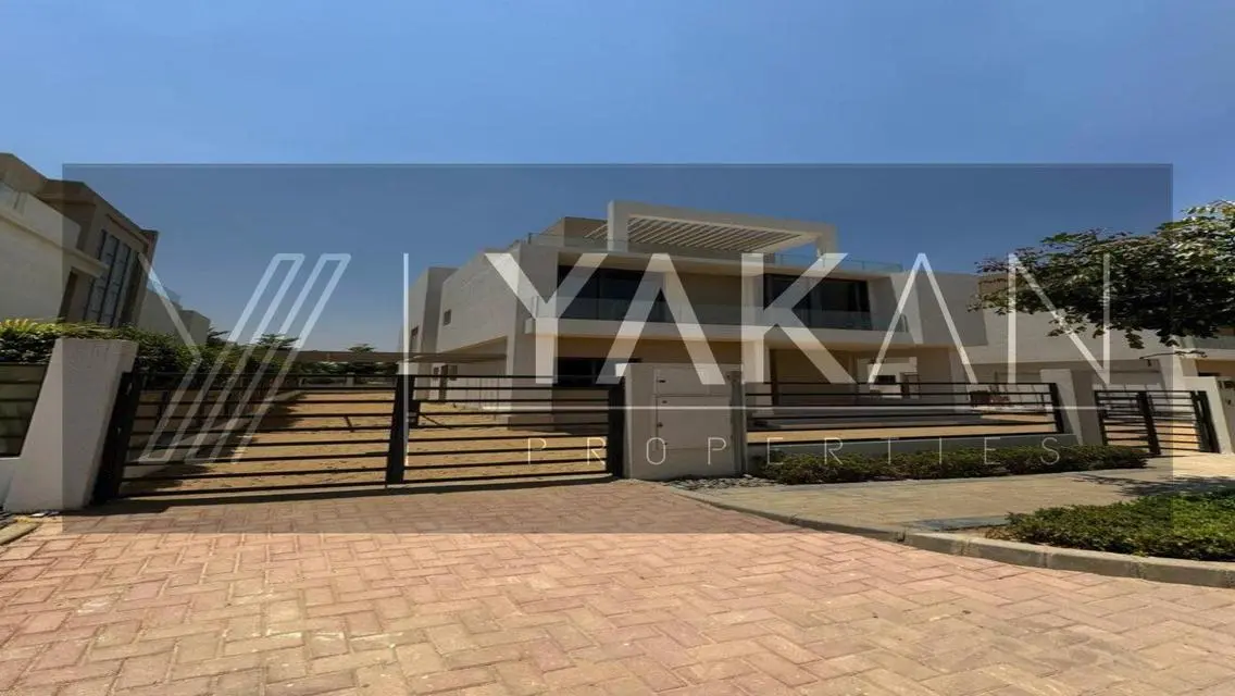 Luxury Apartment Overlooking Lakes for Sale