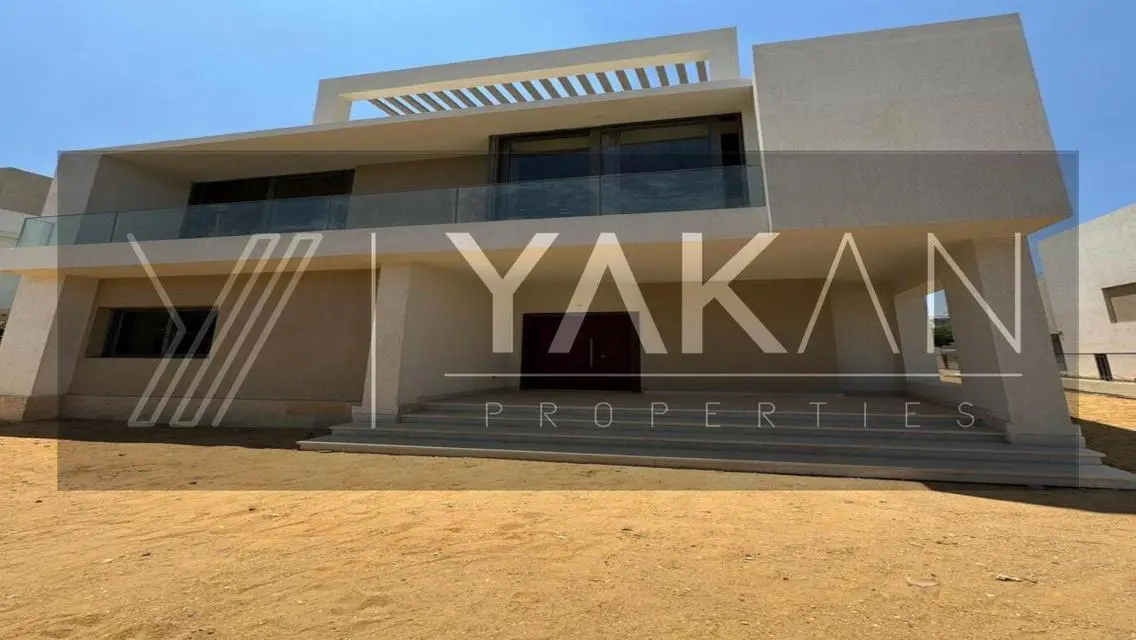 Luxury Apartment Overlooking Lakes for Sale