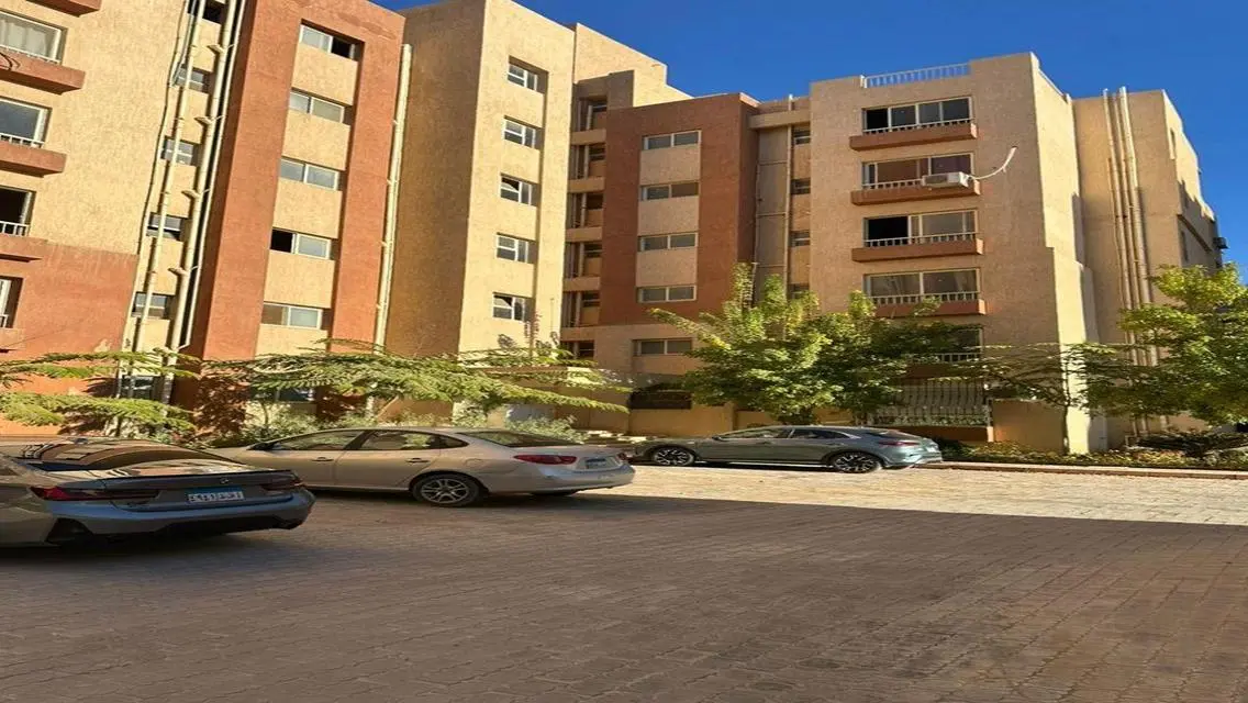 شقة رائعة بمساحة 300 متر مع إطلالة خلابة