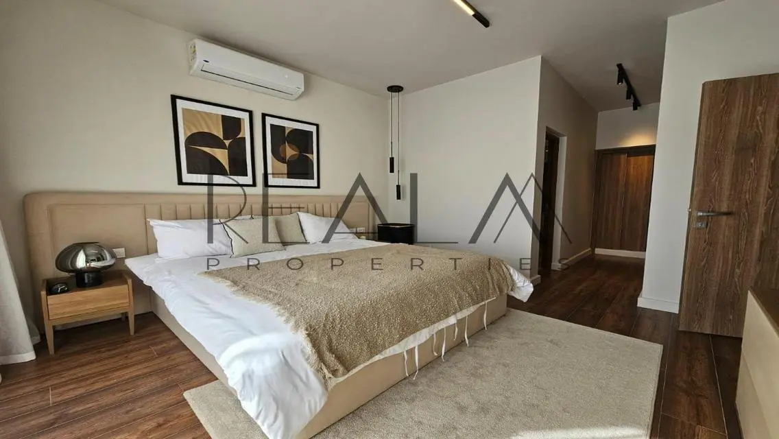 Luxury Villa with Private Garden and Pool