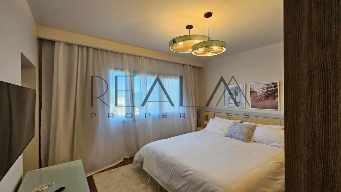 Luxury Villa with Private Garden and Pool