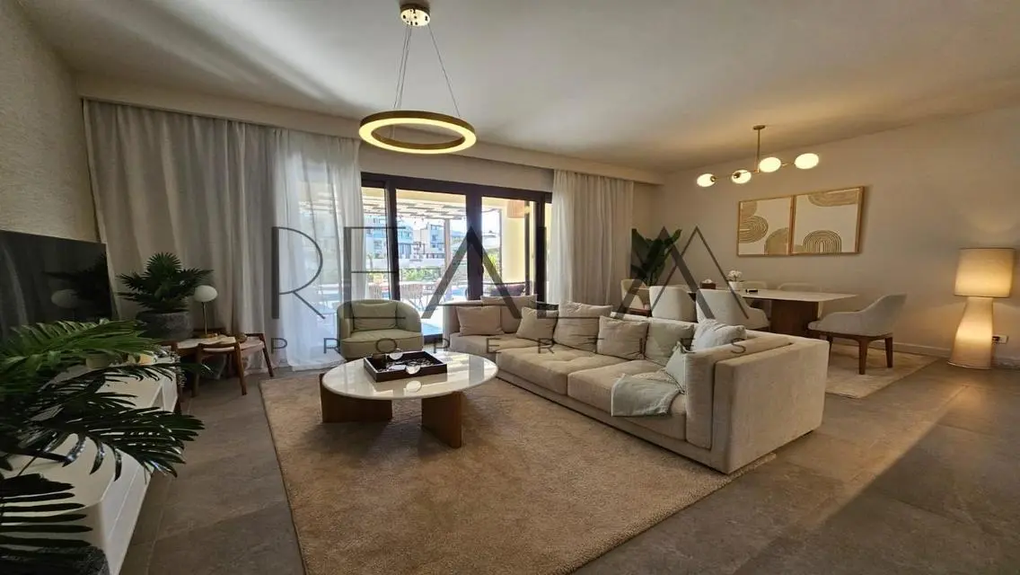 Luxury Villa with Private Garden and Pool