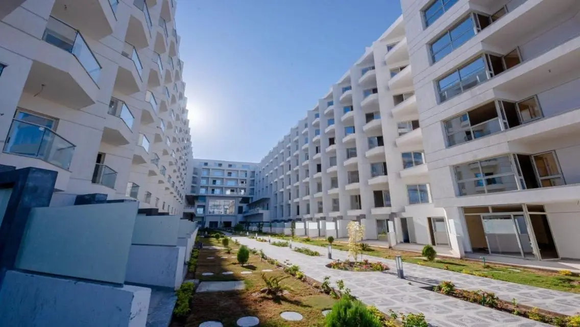 Stunning Apartment with Full Amenities in Prime Location