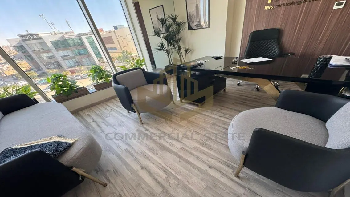مساحة تجارية للايجار في الدولة 8