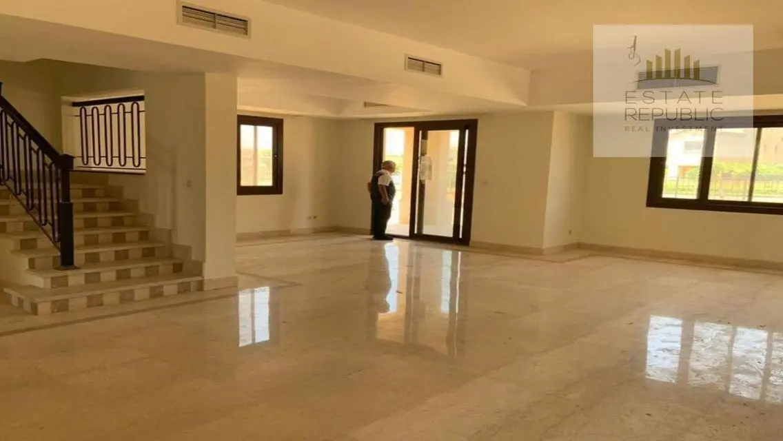 Luxury Villa for Sale in Estate Republic