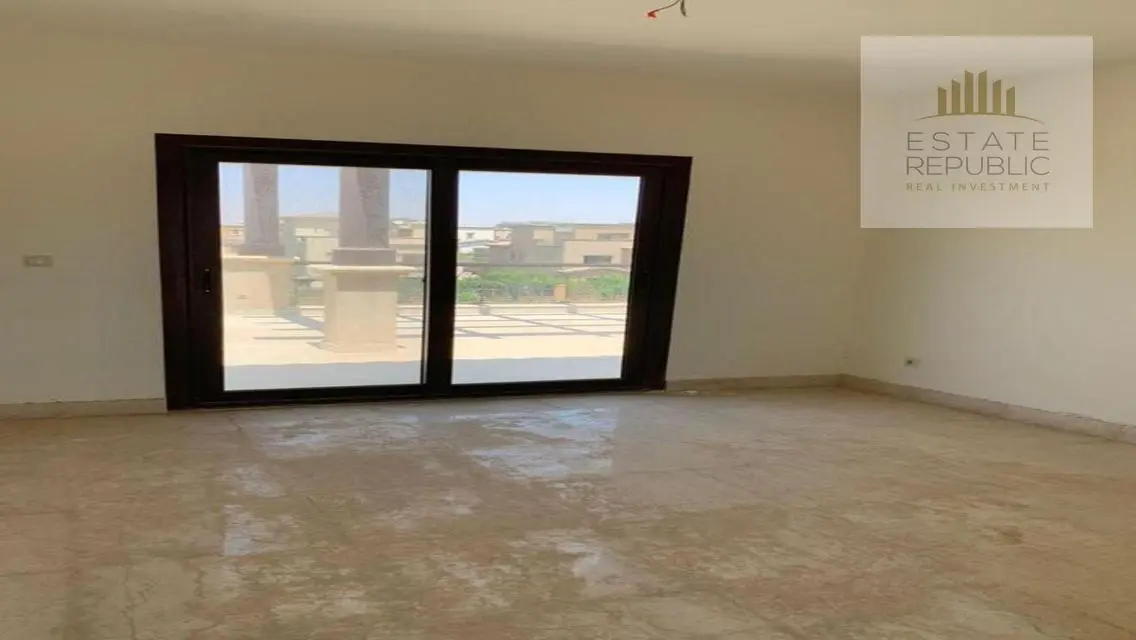 Luxury Villa for Sale in Estate Republic