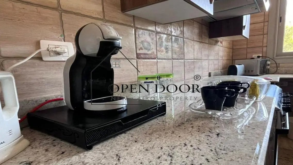 Luxury Apartment with Central Air Conditioning in a Prime Location