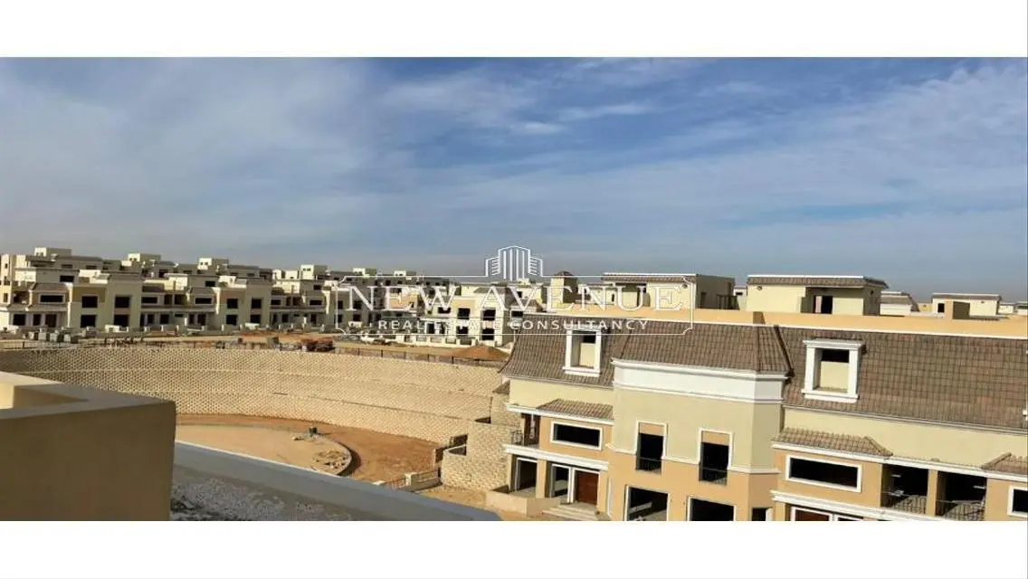 شقة فاخرة للإيجار مطلة على معلم رئيسي في منطقة مميزة