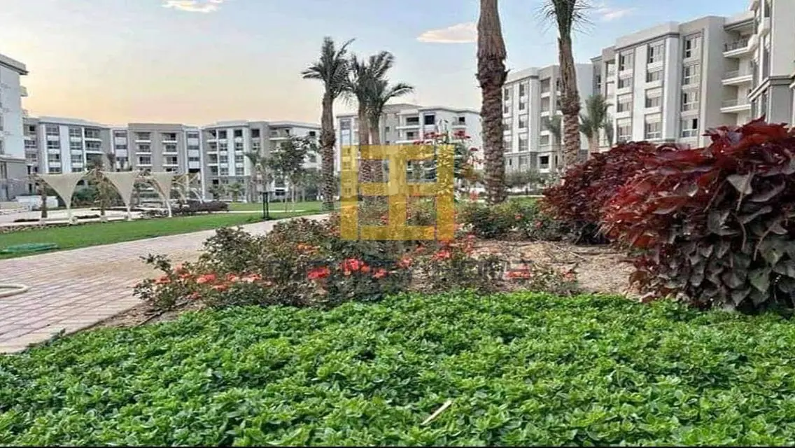 شقة فاخرة للبيع بمساحة واسعة مع مرافق متميزة