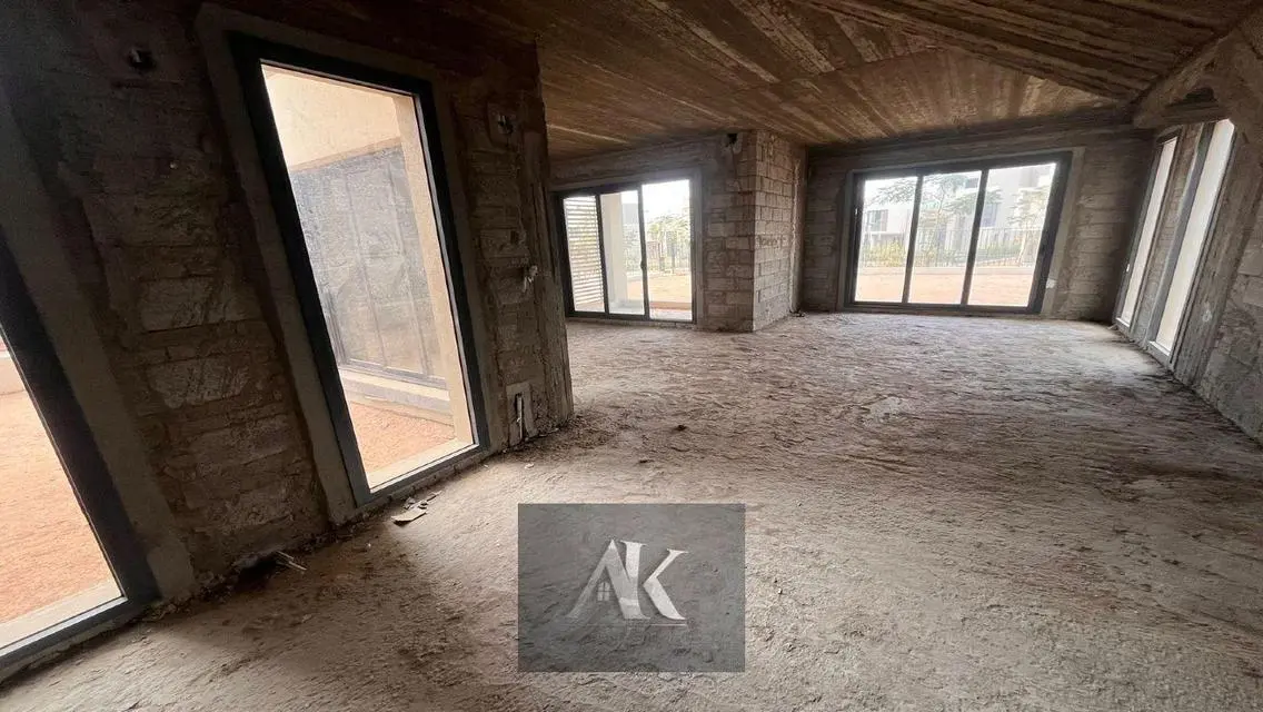 Luxury Apartment with Lakeside View for Sale