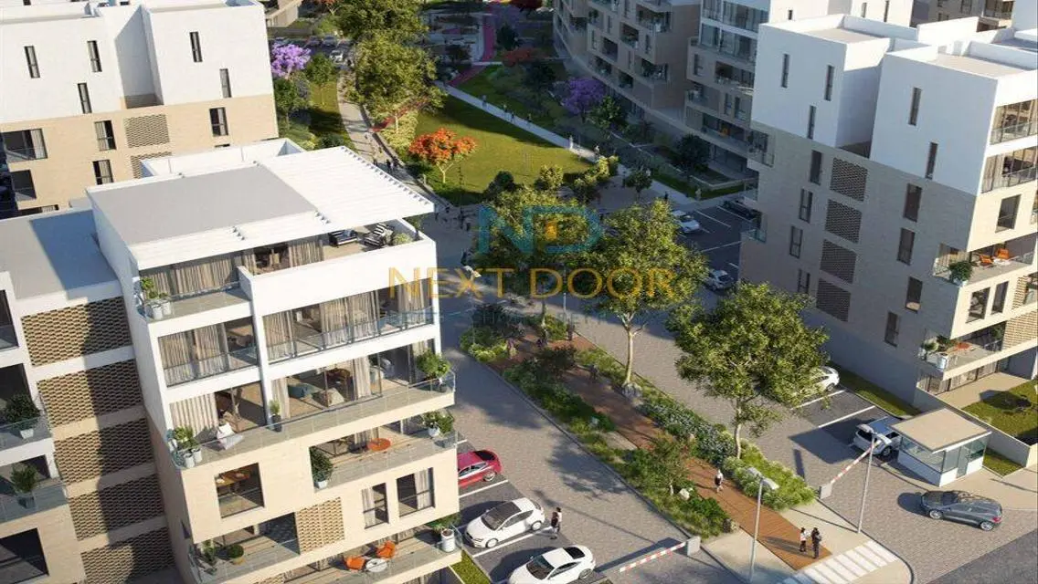 Luxury Apartment for Sale with Lake View