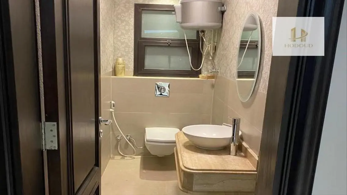 Spacious 205 sqm Apartment with Central Air Conditioning and Security