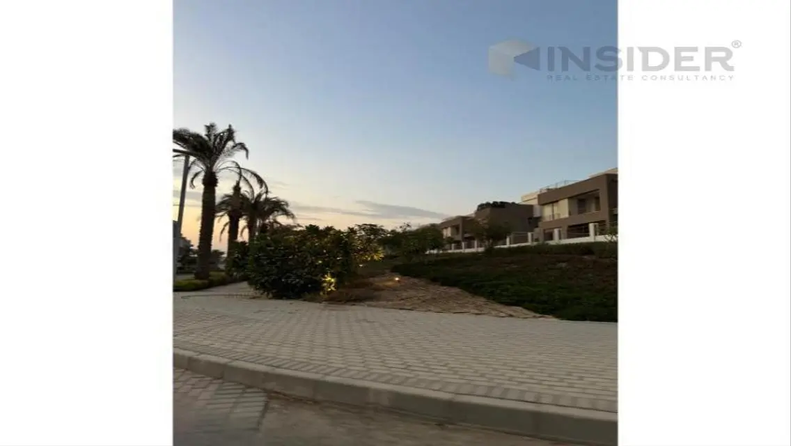 Luxury Apartment for Rent Overlooking Lakes