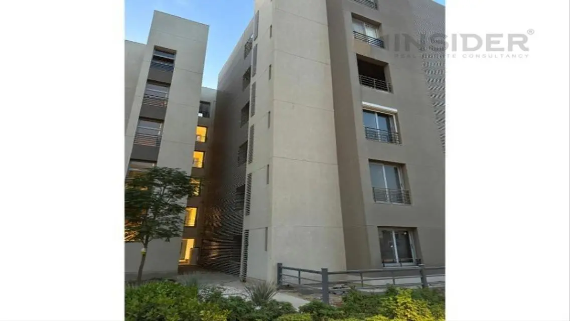 Luxury Apartment for Rent Overlooking Lakes