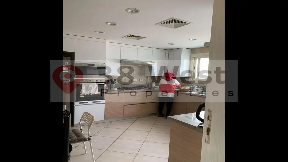 Luxury Villa 250 sqm with Lake View