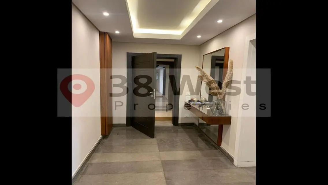 Luxury Villa 250 sqm with Lake View