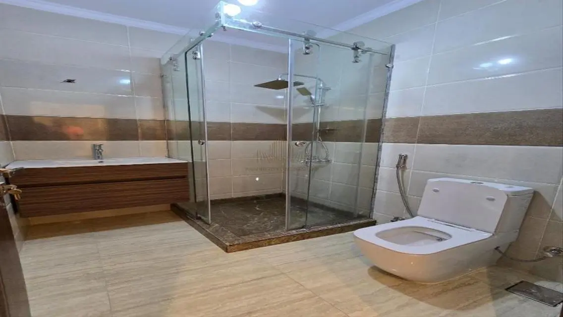 Luxury Apartment in Waterway 3