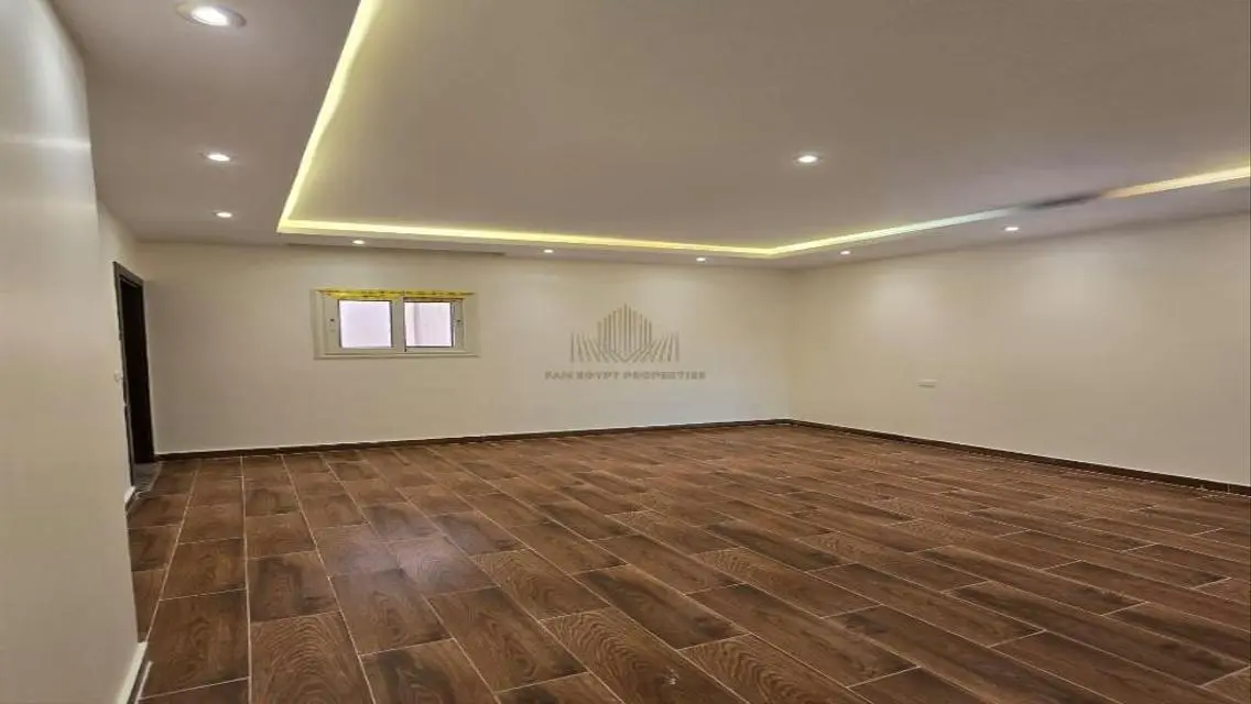 Luxury Apartment in Waterway 3