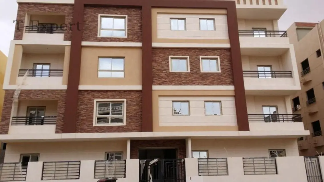 Stunning Villa with Spacious Rooms and Private Garden