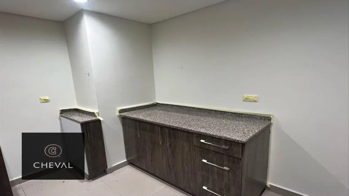 Luxury Apartment in Mivida - AUC