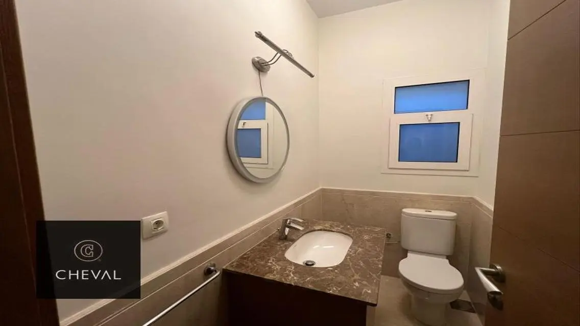 Luxury Apartment in Mivida - AUC