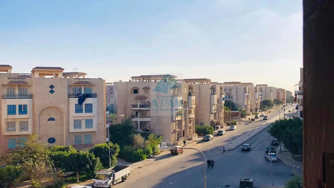 شقة رائعة للبيع في موقع متميز