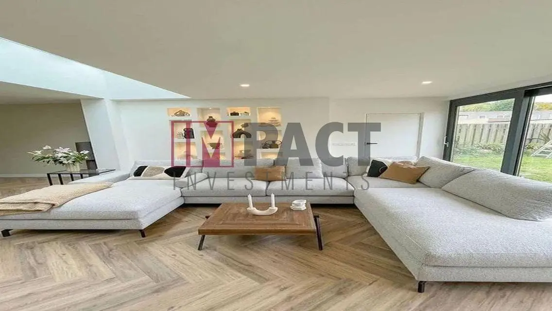 Luxury Villa for Sale in La Vista El Patio Oro