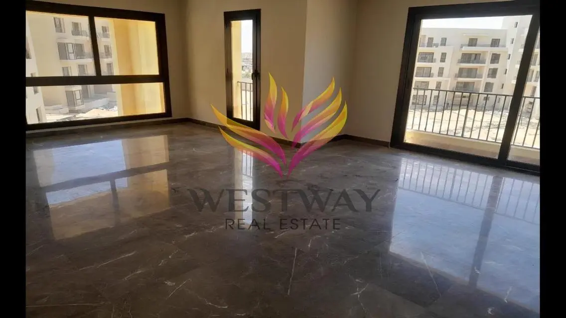 Stunning 179 m² Apartment with Balcony