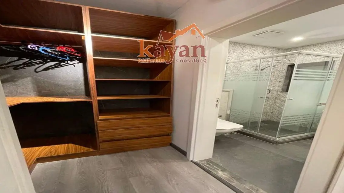 Lake View Apartment in ISV-5