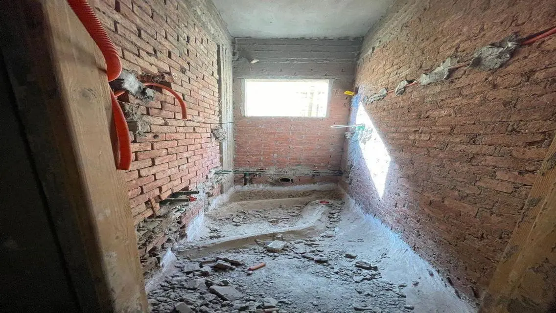Luxury Apartment for Sale with Balcony