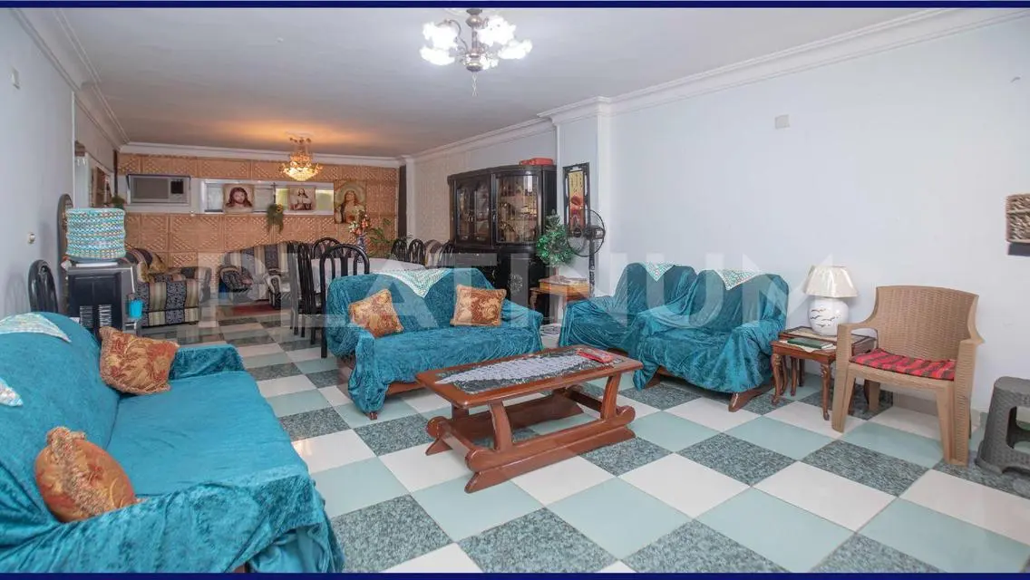 وحدة جديدة فاخرة مع شرفة