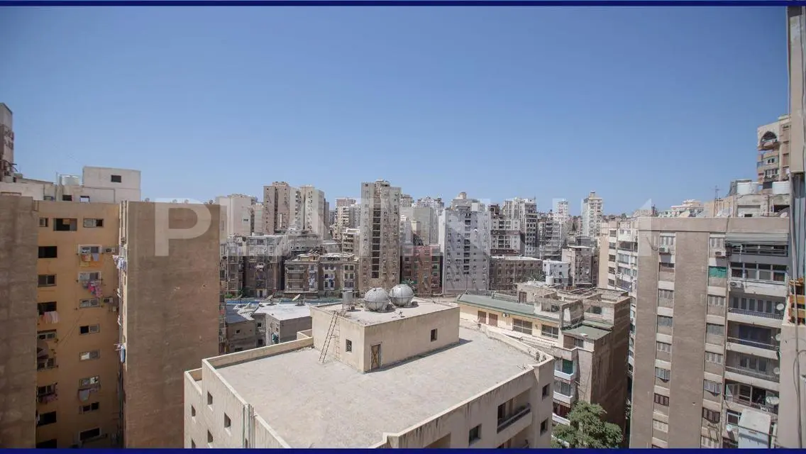 وحدة جديدة فاخرة مع شرفة