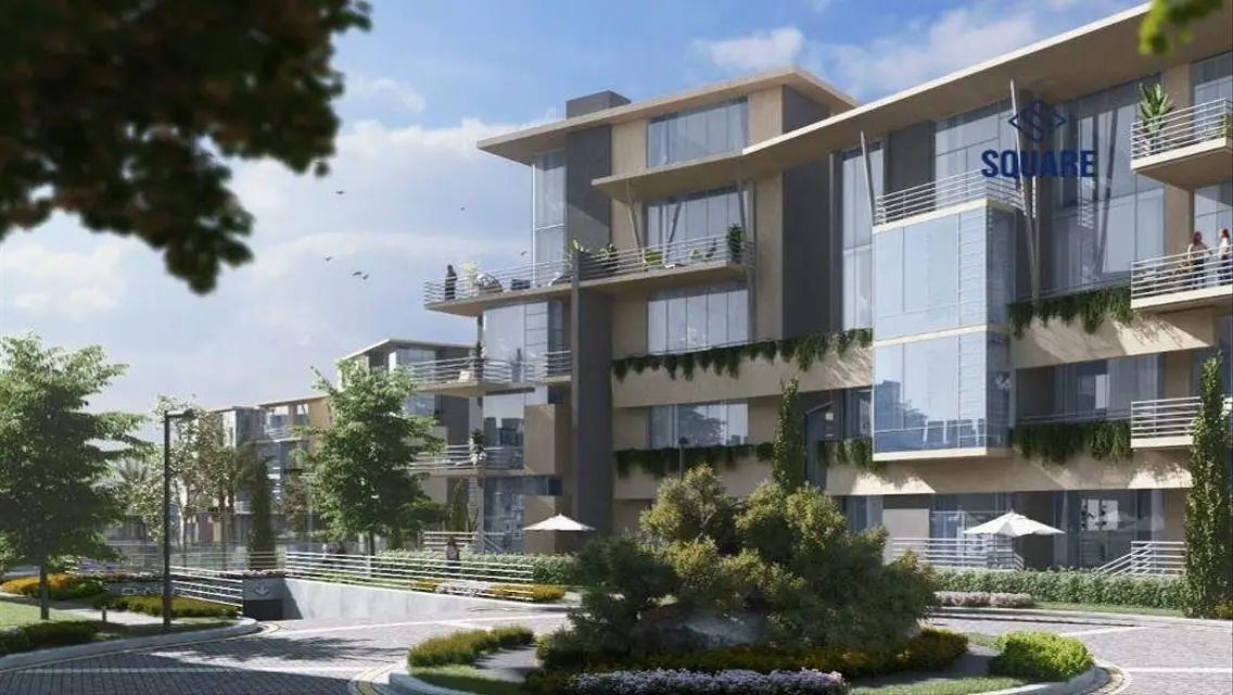 Luxury Apartment Overlooking Lakes